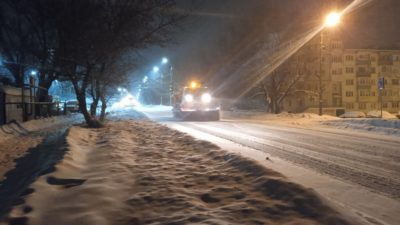 Кто и как убирает дороги в Калуге зимой