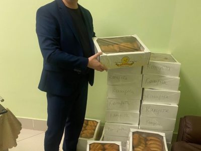 Калужским школьникам подарили 64 кг пирожков за пятерки