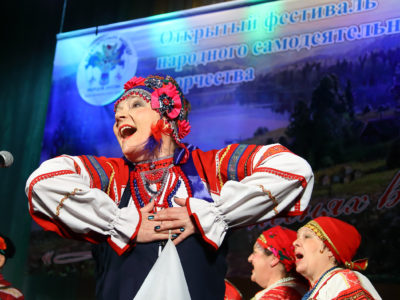 В деревне Колюпаново прошел праздник русской песни