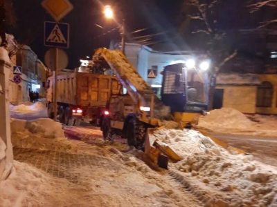 Ночью снег вывезут с шести улиц Калуги