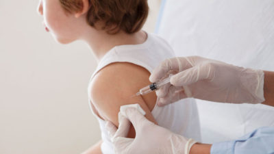 Более 200 детей в Калужской области сделали прививки от коронавируса