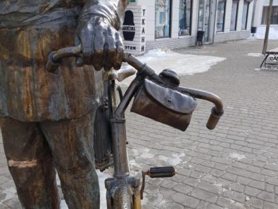 Велосипед Циолковского снова сломали вандалы