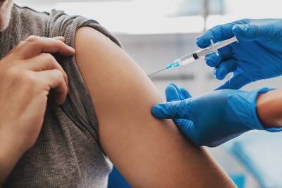 В Калужской области вакцинацию от коронавируса прошли 775 подростков