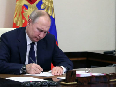 Президент Владимир Путин подписал закон о приостановке судопроизводств в отношении мобилизованных и добровольцев