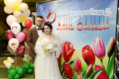 Накануне Дня семьи в Калуге зарегистрировали 17 браков