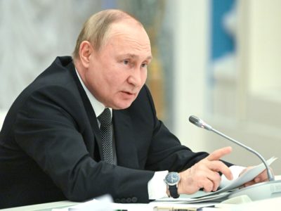 Владимир Путин поддержал предложения Владислава Шапши об увеличении выплат по соцконтрактам 
