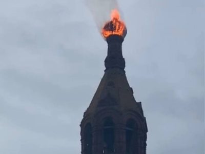 Молния сожгла колокольню церкви в Калужской области