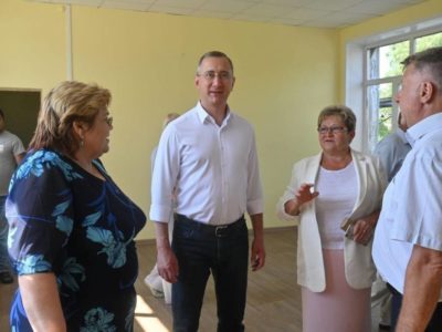 Владислав Шапша проверил капитальный ремонт школы и детсада в Калужской области