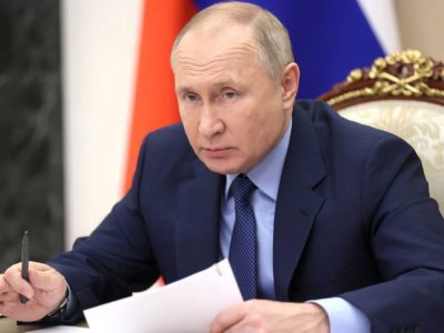 Владимир Путин поздравил строителей с профессиональным праздником