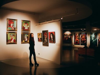 В Калужский художественный музей передали похищенную в период оккупации картину