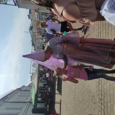 Юным калужанам в День города показали кукольный спектакль