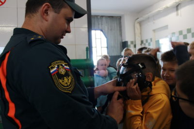 Родителей попросили объяснить детям правила пожарной безопасности Родителей попросили объяснить детям правила пожарной безопасности