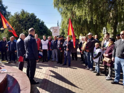Калужские ветераны провели митинг в поддержку Владимира Путина
