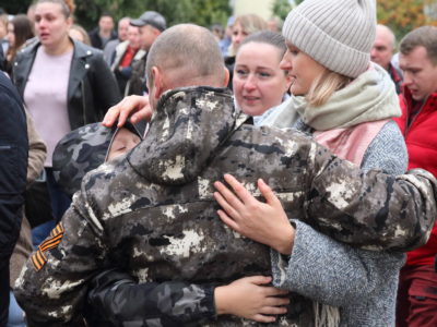 По инициативе депутатов «Единой России» действуют региональные меры поддержки мобилизованных и их семей