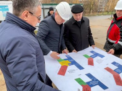 Дмитрий Денисов вместе с сенатором Анатолием Артамоновым провели объезд знаковых областных строек в Калуге