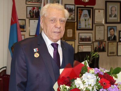 Юрий Моисеев поздравил Николая Ивановича Алмазова с юбилеем