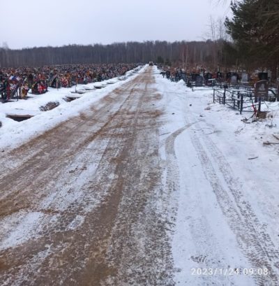 Калужские кладбища почистили после снегопадов