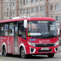 Стоимость поездки в троллейбусах и автобусах повышена до 35 рублей