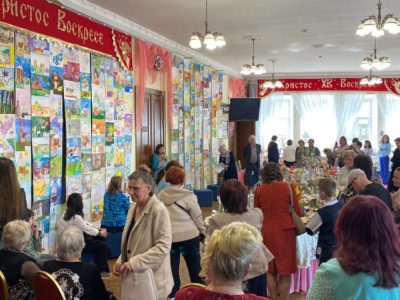 В Калужском ТЮЗе наградили наставников участников юбилейной пасхальной выставки