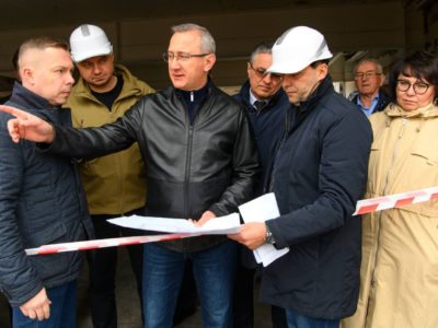 Владислав Шапша провёл планёрку на площадке будущего технопарка рабочих профессий
