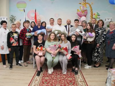 Управление ЗАГС города Калуги провело торжественную регистрацию новорожденных