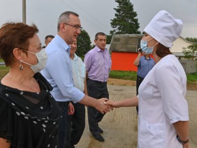 Владислав Шапша поздравил медработников с профессиональным праздником