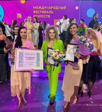Владислав Шапша поздравил калужанку с победой в конкурсе «Славянский базар в Витебске»
