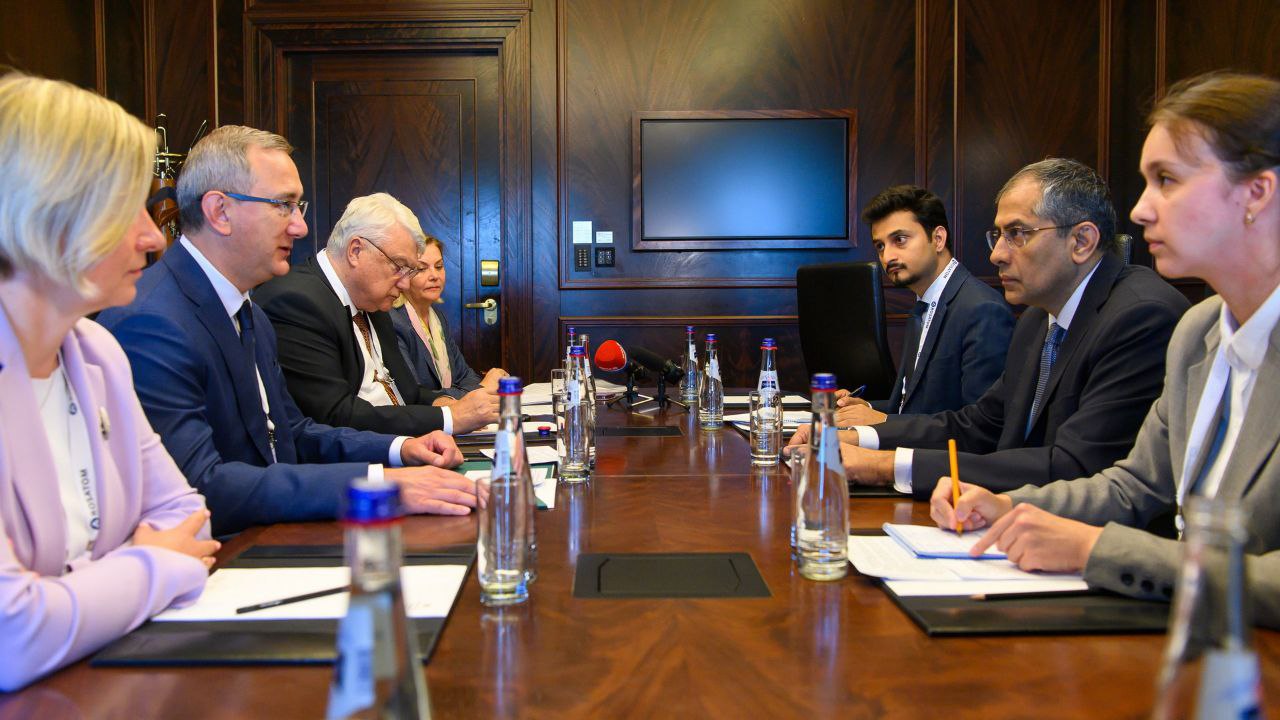 Владислав Шапша встретился с Чрезвычайным и Полномочным Послом Индии в РФ Паваном Капуром