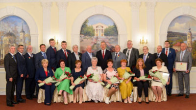 Калужан-наставников наградил губернатор