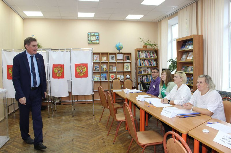 Александр Савин посетил избирательные участки, где проголосуют жители новых регионов