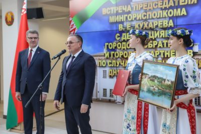 Дмитрий Денисов поздравил жителей Минска с Днем города