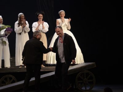 Калужский драмтеатр привез из Костромы три награды