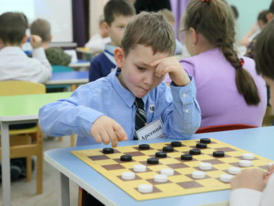 В Калуге прошел шашечный турнир для детсадовцев