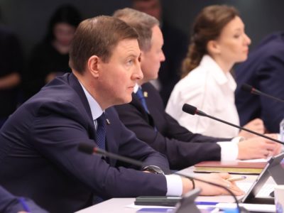 Представители «Единой России» собрали почти 2,1 миллиона подписей в поддержку Президента