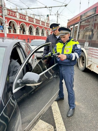 48 калужских водителей не прошли проверку на светопропускание
