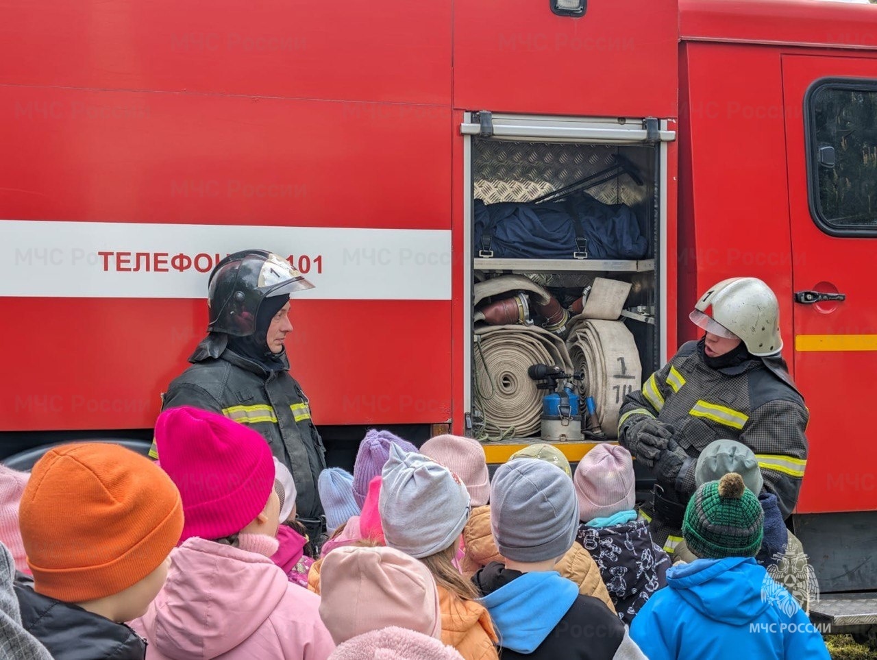 Воспитанники «Красной шапочки» прошли курс молодого пожарного