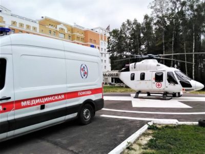 Вертолет санавиации доставил в Калугу рабочего, упавшего с высоты
