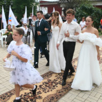 Россияне считают, что вступать в брак нужно один раз и на всю жизнь