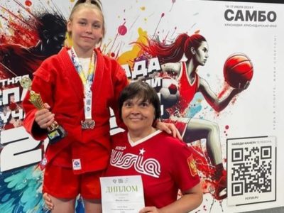 Юная калужская самбистка завоевала бронзовую медаль