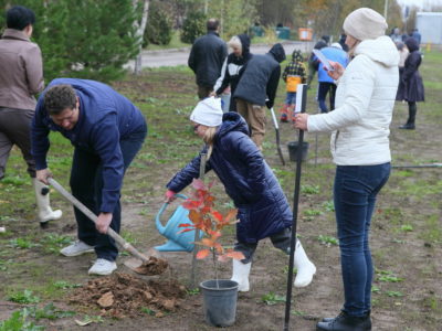 В калужском посёлке Молодёжный появилась Аллея дружбы