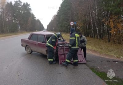 Водитель «семерки» попал в больницу после тройного ДТП