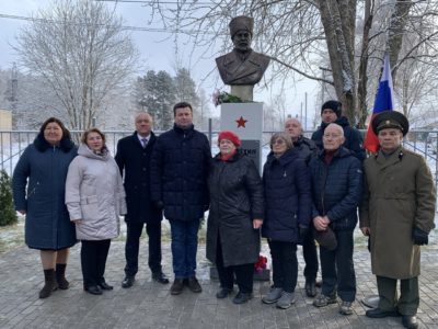 В Калуге открыли памятник Ивану Милёхину