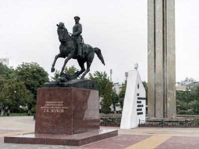 1 декабря — день рождения Георгия Константиновича Жукова