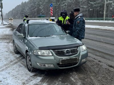 В Калуге попали под арест за долги еще две иномарки