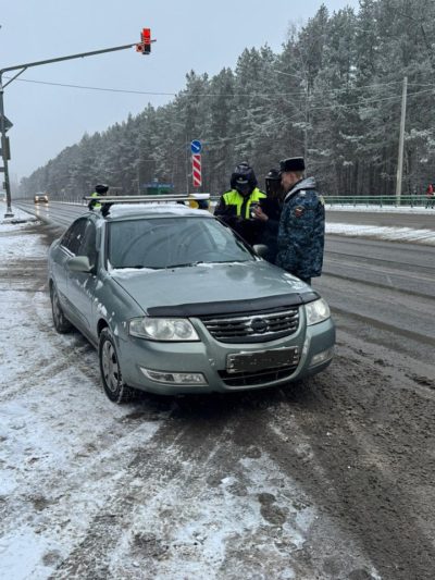 В Калуге попали под арест за долги еще две иномарки