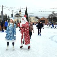 В Калуге заработал каток на Старом Торге