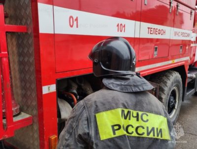 Предприятие загорелось после атаки беспилотника