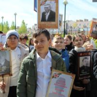 Бессмертный полк прошел в калужской школе №45