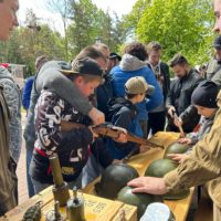 Сегодня в сквере Ленина проходит грандиозное празднование