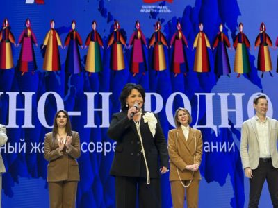 Калуга аплодировала стоя  народной артистке России Надежде Бабкиной и ансамблю «Русская песня»